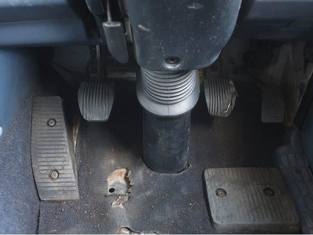 HINO PROFIA 2005 Image 31