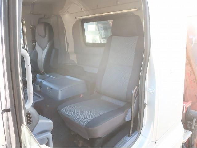 HINO PROFIA 2005 Image 31