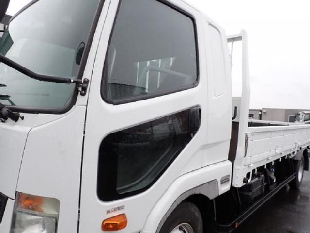 MITSUBISHI CANTER 2017 Image 31