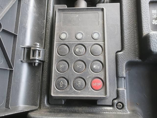 HINO PROFIA 2015 Image 31