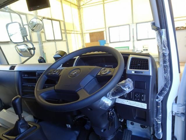 MITSUBISHI FUSOU FIGHTER 2025 Image 31