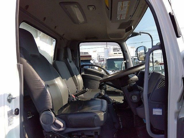 ISUZU FORWARD 2017 Image 31