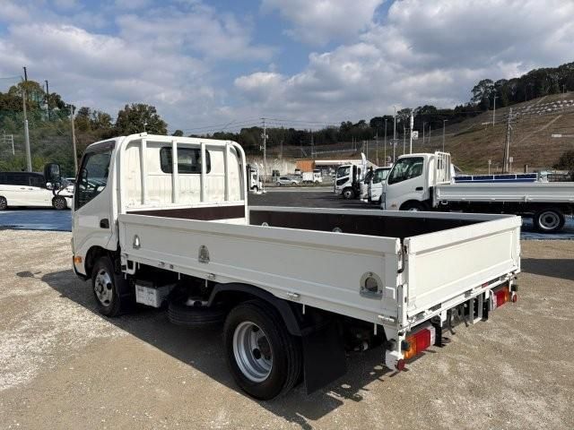 HINO DUTRO 2019 Image 31