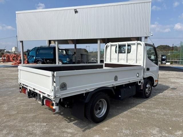 HINO DUTRO 2019 Image 31
