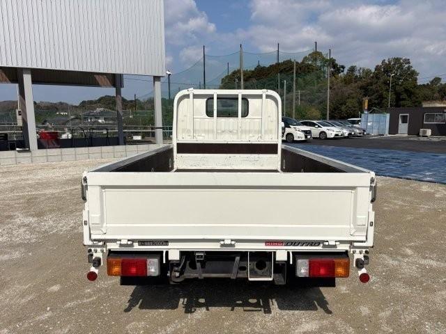 HINO DUTRO 2019 Image 31