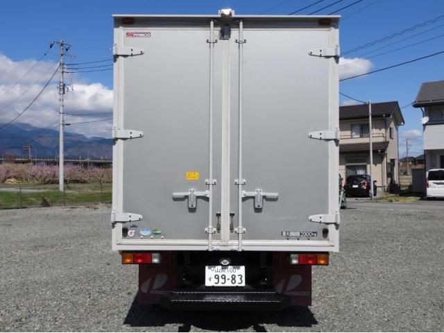 MITSUBISHI CANTER 2019 Image 31