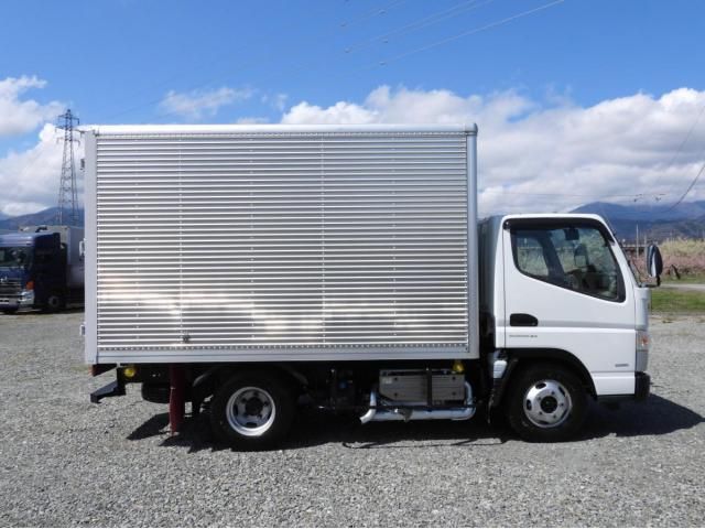 MITSUBISHI CANTER 2019 Image 31