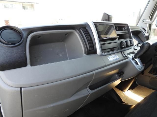 MITSUBISHI CANTER 2019 Image 31