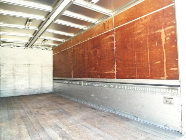 MITSUBISHI FUSOU FIGHTER 2015 Image 31