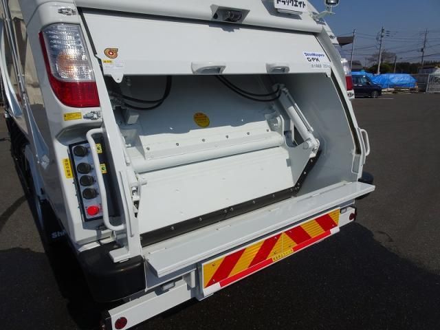 MITSUBISHI FUSOU FIGHTER 2025 Image 31