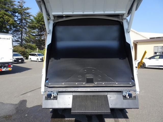 MITSUBISHI FUSOU FIGHTER 2025 Image 31