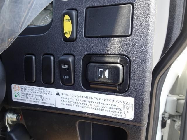 MITSUBISHI FUSOU FIGHTER 2025 Image 31