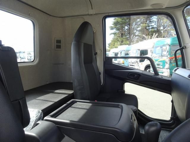 MITSUBISHI FUSOU FIGHTER 2024 Image 31