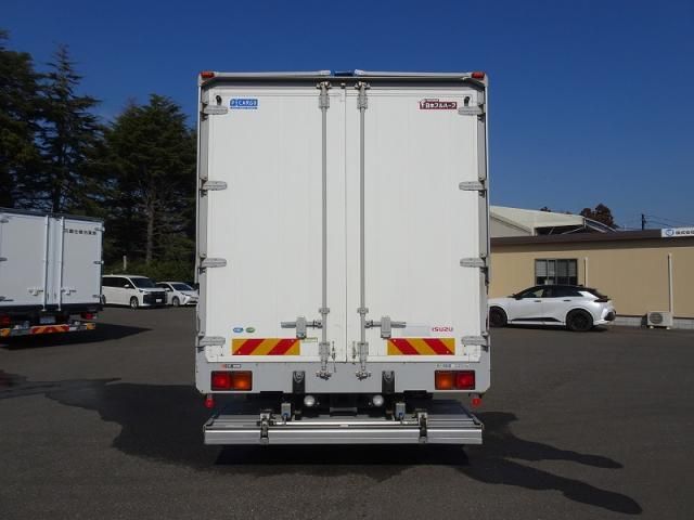 ISUZU FORWARD 2018 Image 31