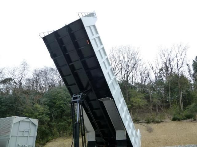 MITSUBISHI FUSOU SUPER GREAT 2025 Image 31