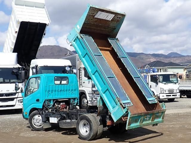 HINO DUTRO 2011 Image 31