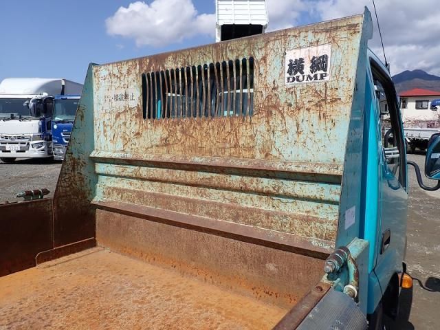 HINO DUTRO 2011 Image 31