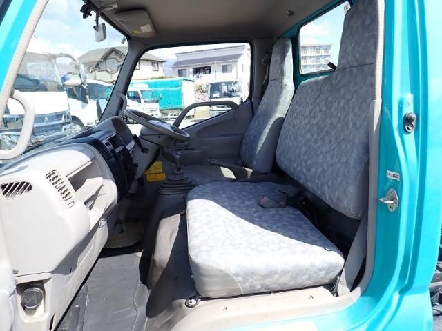 HINO DUTRO 2011 Image 31