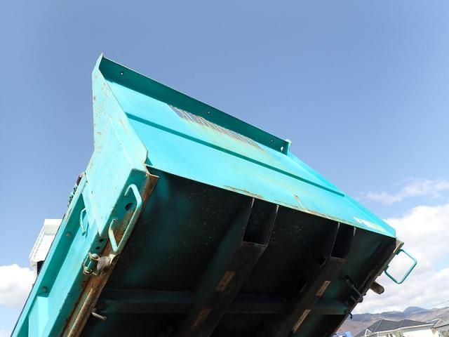 HINO DUTRO 2011 Image 31