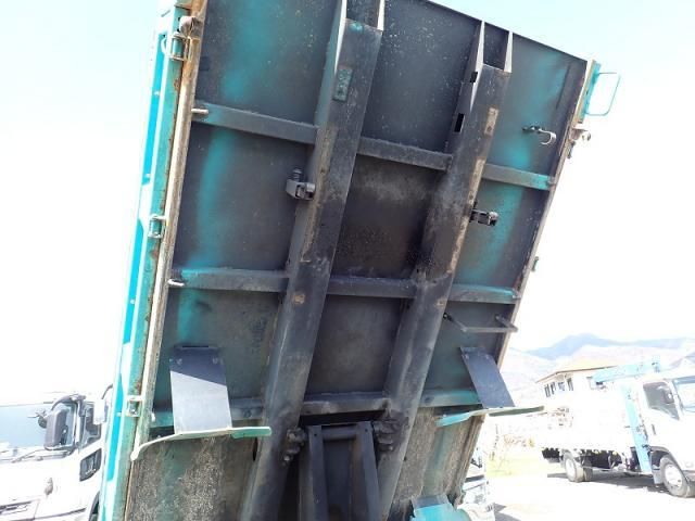 HINO DUTRO 2011 Image 31