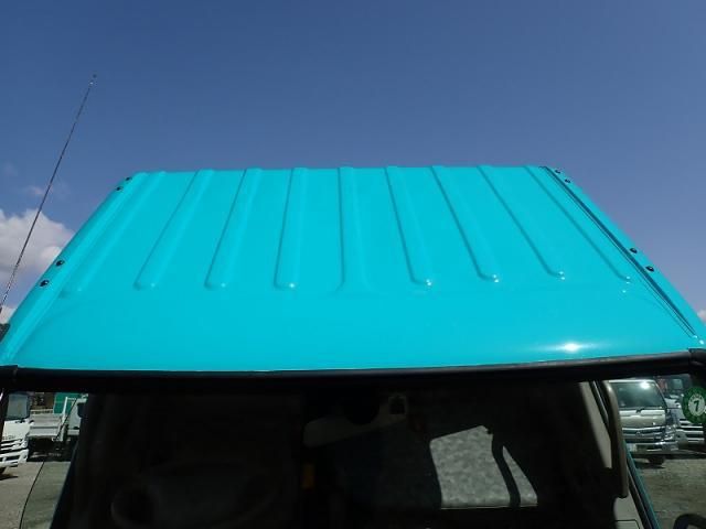 HINO DUTRO 2011 Image 31