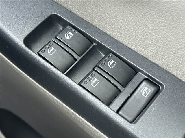 DAIHATSU MIRA E:S 2014 Image 31