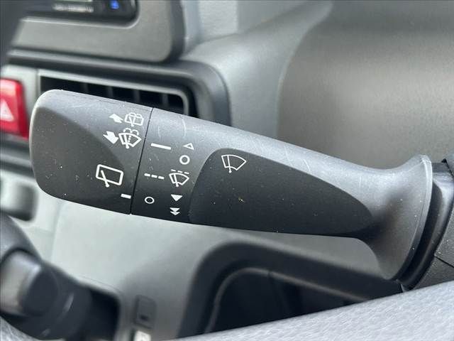 DAIHATSU TANTO 2020 Image 31