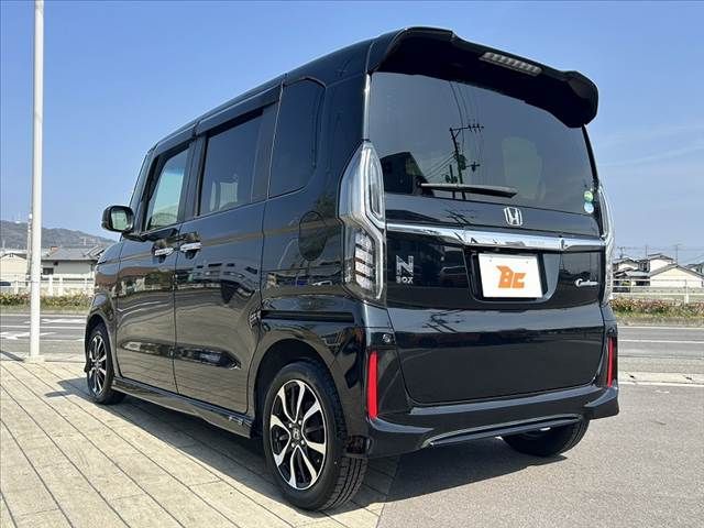 HONDA N BOX CUSTOM 2019 Image 31