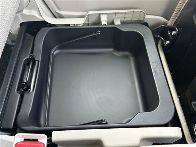 SUZUKI WAGON R 2019 Image 31