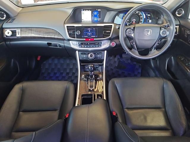 HONDA ACCORD HYBRID 2013 Image 31