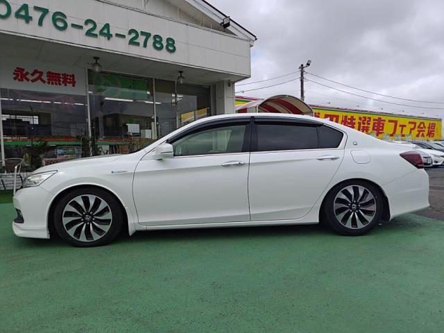HONDA ACCORD HYBRID 2013 Image 31