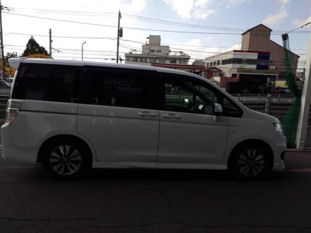 HONDA STEPWAGON SPADA 2013 Image 31