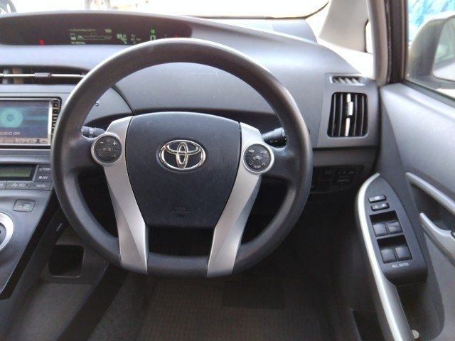TOYOTA PRIUS 2010 Image 31