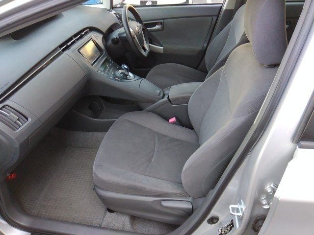 TOYOTA PRIUS 2010 Image 31