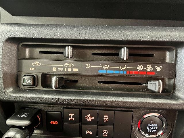 DAIHATSU HIJET TRUCK 4WD 2024 Image 31