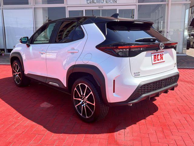 TOYOTA YARIS CROSS HYBRID 2024 Image 31