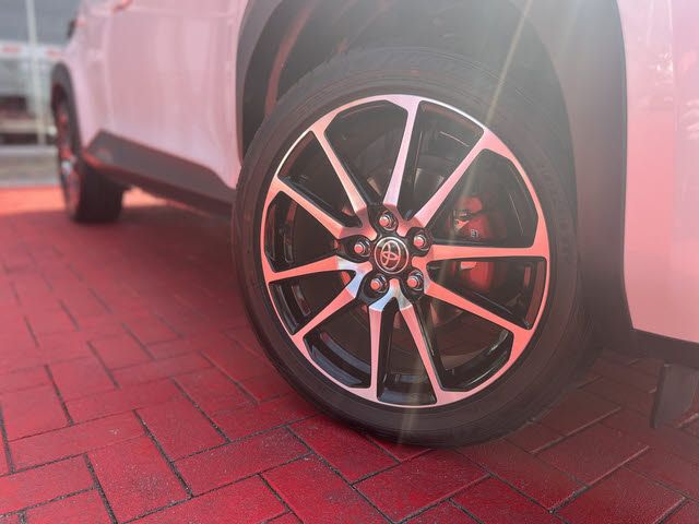 TOYOTA YARIS CROSS HYBRID 2024 Image 31