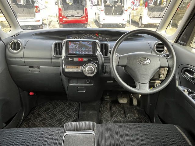 DAIHATSU TANTO 2013 Image 31