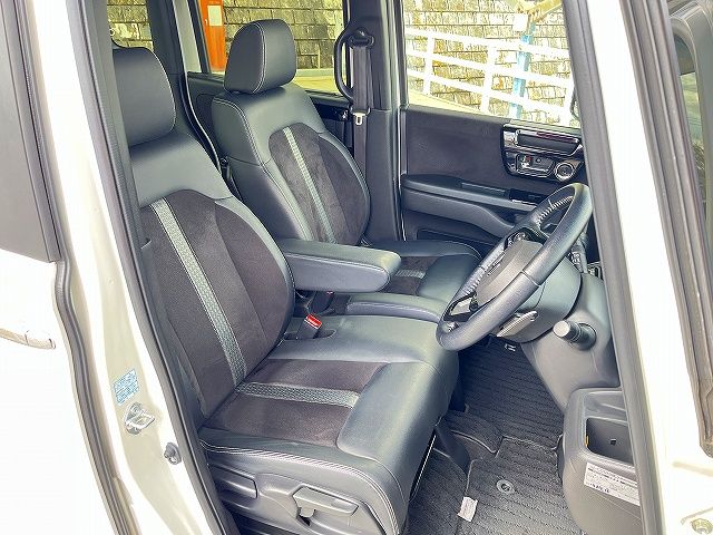 HONDA N BOX CUSTOM 2021 Image 31