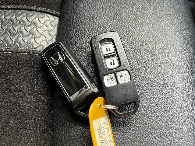 HONDA N BOX CUSTOM 2021 Image 31