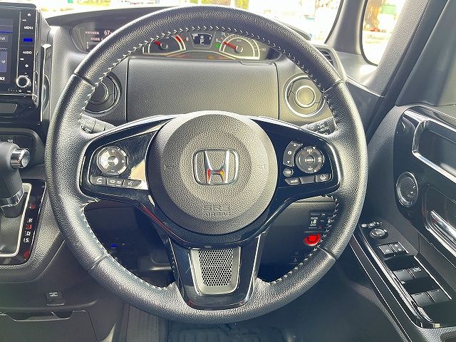 HONDA N BOX CUSTOM 2021 Image 31