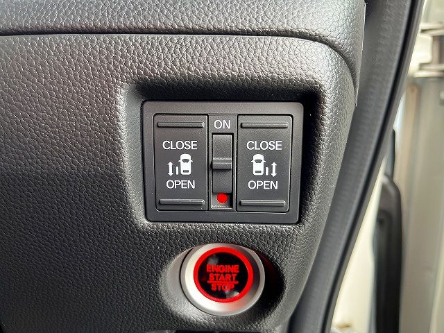 HONDA N BOX CUSTOM 2021 Image 31