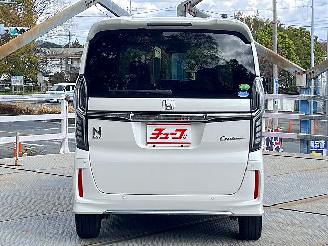HONDA N BOX CUSTOM 2021 Image 31