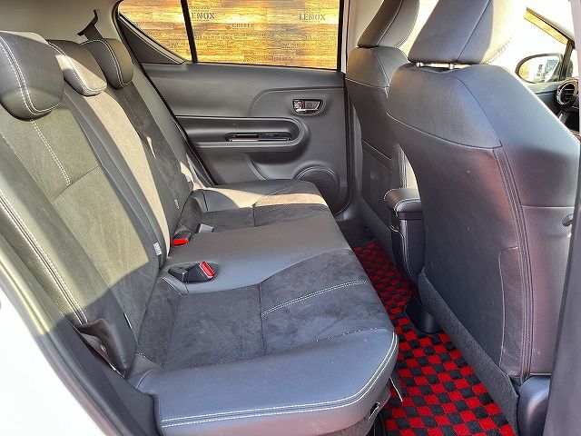 TOYOTA AQUA 2017 Image 31