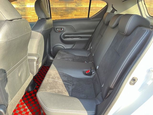 TOYOTA AQUA 2017 Image 31