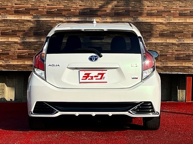 TOYOTA AQUA 2017 Image 31