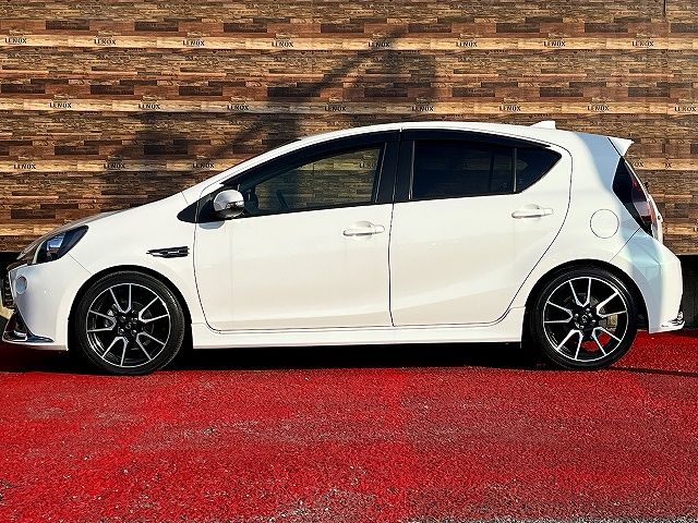 TOYOTA AQUA 2017 Image 31