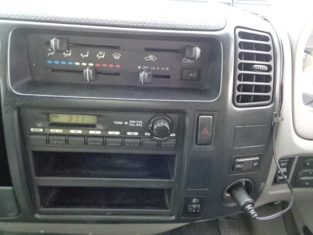 TOYOTA DYNA 2012 Image 31