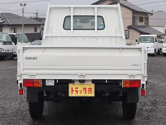 TOYOTA TOWNACE TRUCK 2WD 2021 Image 31