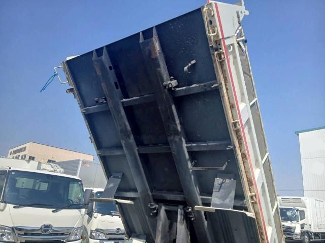 MITSUBISHI CANTER 2015 Image 31